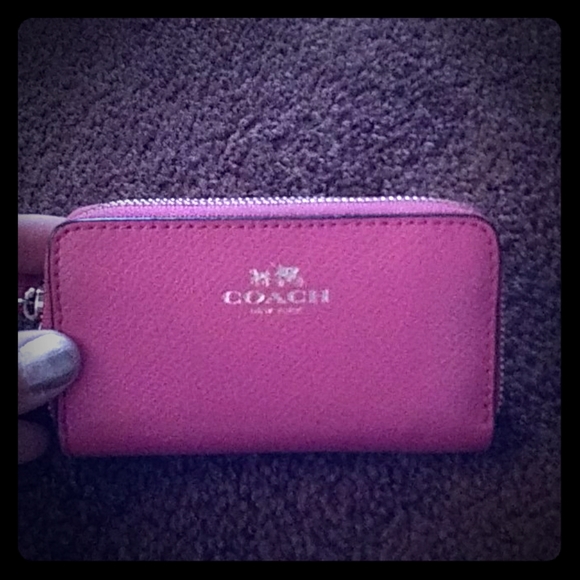 Coach Handbags - 💞Sale 💞✨ Double zip Coach wallet ✨